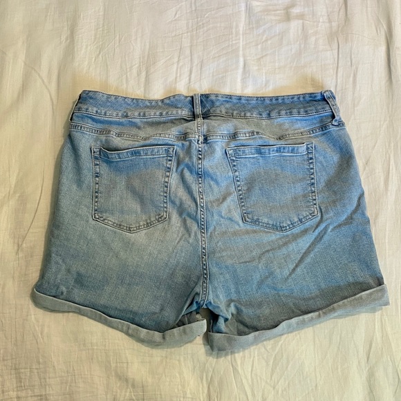 Torrid denim shorts size 18 - Picture 2 of 3
